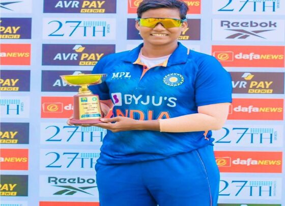 India secured a thrilling victory over New Zealand in the final women's ODI match, thanks to an outstanding all-round performance by the team. The match highlighted a gripping display of skill and sportsmanship, as Deepti Sharma’s lightning-fast reflexes contributed to one of the day’s most memorable catches. This third ODI not only showcased India’s bowling prowess but also marked a turning point in the series, giving India a well-deserved series win after a determined comeback. New Zealand's Challenging Start