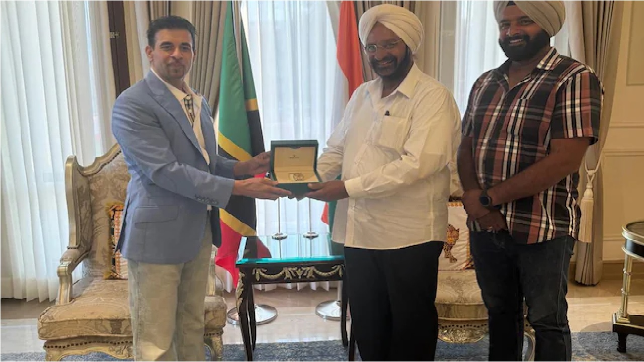 Punjab Businessman 1 Crore Rolex Gift to Contractor for Creating Rajasthani Style Fort Inspired Estate