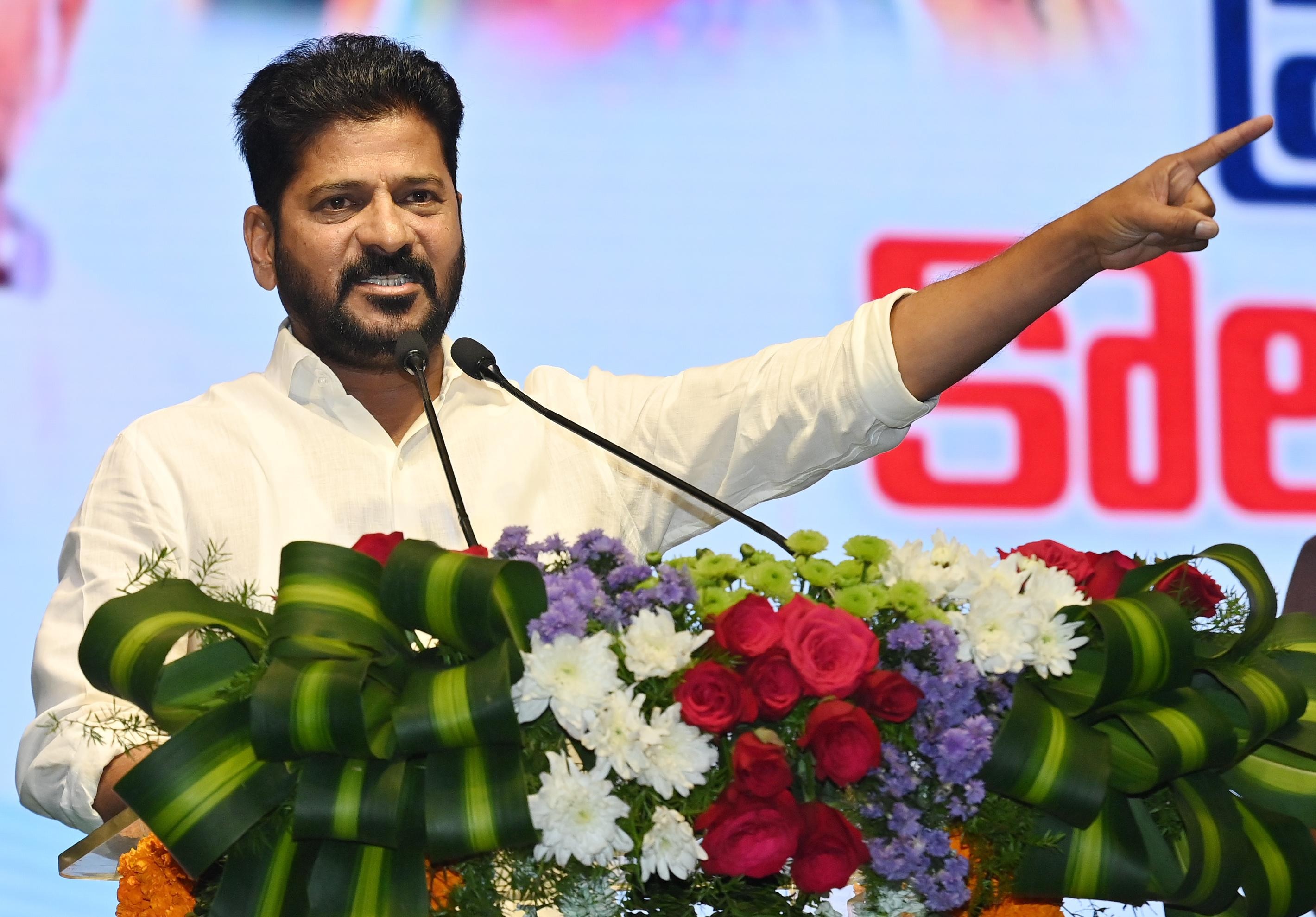 Revanth Reddy calls Government Employees to participate in reconstruction of Telangana