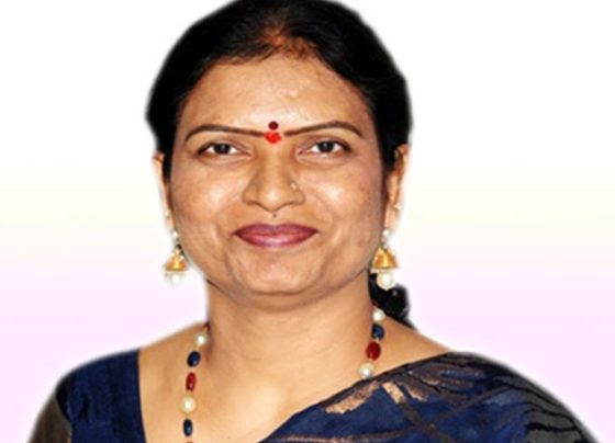 D.K. Aruna’s Birthday: Chief Minister A. Revanth Reddy’s Heartfelt Wishes and Her Illustrious Political Journey Smt. D.K. Aruna, a prominent political figure and Member of Parliament from Mahabubnagar Lok Sabha constituency, celebrated her birthday on May 4, 2025. On this special occasion, Honourable Chief Minister of Telangana, Shri A. Revanth Reddy, extended his warmest greetings to her. In a personal letter, the Chief Minister wished Smt. D.K. Aruna good health, happiness, and continued success in her remarkable career dedicated to public service. This gesture highlights the respect and camaraderie between two influential leaders in Telangana’s political landscape. Let’s dive deeper into Smt. D.K. Aruna’s inspiring life, her political career, and her contributions to Mahabubnagar and beyond. Who Is Smt. D.K. Aruna? A Trailblazer in Telangana Politics Smt. D.K. Aruna, fondly known as "Jejamma" by the people of Mahabubnagar, is a seasoned politician and the National Vice President of the Bharatiya Janata Party (BJP). Born on May 4, 1960, in Dhanwada village of Mahabubnagar district, she grew up in a family deeply rooted in politics. Her father, Chittem Narsi Reddy, was a respected leader and a member of the Makthal Legislative Assembly. Tragically, he lost his life to Naxalite violence on Independence Day in Narayanpet, an event that left a profound impact on Aruna’s life and her eventual entry into politics. Aruna’s early exposure to political discussions and her family’s legacy shaped her ambitions. Despite the male-dominated political landscape of her time, she broke barriers and carved a niche for herself as a formidable leader. Her journey from a young girl in a small village to a Member of Parliament is a testament to her resilience, determination, and commitment to serving the people. Early Life and Education: The Foundation of a Leader D.K. Aruna, originally named Arundhati, spent her early years in Dhanwada, where she completed her education up to the seventh grade. She later moved to Hyderabad to continue her studies, attending the Madapati Hanumantha Rao School until the tenth grade. Her academic journey continued at Reddy College, where she pursued her intermediate education. From a young age, Aruna was actively involved in extracurricular activities, including the National Cadet Corps (NCC), which nurtured her leadership skills and sense of social responsibility. After completing her degree, Aruna married Bharat Simha Reddy in a traditional ceremony arranged by her family. The couple has three daughters—Shravanti, Shruti, and Higna—all of whom are now married. Despite her responsibilities as a wife and mother, Aruna’s passion for public service never waned. While her siblings pursued higher education and professional careers, Aruna chose to follow in her father’s footsteps and enter the challenging world of politics. The Beginnings of a Political Career: Rising Through the Ranks Smt. D.K. Aruna’s political journey began at the grassroots level when she contested and won the Zilla Parishad Territorial Constituency (ZPTC) election in Pantulu Mandal under the Kolhapur constituency. This victory marked her entry into politics and set the stage for her future achievements. In 1996, she joined the Telugu Desam Party (TDP) and contested the Lok Sabha election from Mahabubnagar. Although she lost to Congress candidate Mallikarjun, this election was a crucial learning experience for her. Undeterred by the defeat, Aruna switched to the Congress party and contested the Gadwal Assembly seat in 1999. She faced another setback, losing to TDP’s Ghattu Bheemudu. However, Aruna viewed these losses as stepping stones to success. Her perseverance paid off in 2004 when she ran as a rebel candidate on a Samajwadi Party ticket after being denied a Congress nomination. This time, she defeated Ghattu Bheemudu and secured her first Assembly seat, marking her official entry into the Telangana Legislative Assembly. Key Milestones in D.K. Aruna’s Political Career A Breakthrough Victory and Ministerial Role In 2004, D.K. Aruna’s victory in Gadwal was notable for securing the highest majority in her district. Initially elected on a Samajwadi Party ticket, she later aligned with Congress and became an associate member. Her growing influence within the party led to her expulsion from the Samajwadi Party in 2007, after which she formally joined Congress under the leadership of Y.S. Rajasekhara Reddy. Aruna’s dedication to her constituency earned her a second term in Gadwal in 2009. Following this win, she was appointed to Y.S. Rajasekhara Reddy’s cabinet, becoming the first woman from her district to serve as a state minister. During her tenure, she focused on addressing the needs of her constituents, resolving local issues, and driving development in Gadwal. Championing Telangana Statehood and District Formation D.K. Aruna played a significant role during the Telangana statehood movement, advocating for a separate state alongside other leaders. Her efforts continued to yield results in the 2014 elections, where she won Gadwal for the third consecutive time, defeating the Telangana Rashtra Samithi (TRS) candidate Bandla Krishna Mohan Reddy by a margin of 8,000 votes. This victory solidified her position as a dominant political force in Gadwal. One of Aruna’s most significant contributions was her relentless push to make Gadwal a separate district. In 2016, she resigned from her Assembly seat to press this demand, a bold move that eventually led to the creation of Jogulamba Gadwal district. Her advocacy for regional development and her ability to deliver on promises earned her widespread admiration. Navigating Challenges and Party Transitions Facing Setbacks with Resilience Despite her successes, D.K. Aruna faced challenges in her political career. In the 2018 early elections, she suffered a significant defeat amid a strong TRS wave. However, Aruna remained undeterred, continuing to critique the ruling government and maintaining her relevance in Telangana politics. In 2023, her son-in-law, Bandla Krishna Mohan Reddy, won the Gadwal seat with a massive 28,000-vote majority, showcasing the enduring influence of Aruna’s political legacy. A New Chapter with BJP In 2019, after being denied an MP ticket by Congress, D.K. Aruna joined the BJP, marking a new chapter in her career. Although she lost the Lok Sabha election that year, her commitment to public service impressed the BJP leadership, who appointed her as the National Vice President of the party. In 2024, the BJP fielded her again for the Lok Sabha elections from Mahabubnagar. Her performance in this election and her potential to secure a seat in Parliament remain a topic of keen interest. D.K. Aruna’s Impact on Mahabubnagar and Telangana Politics Empowering Women in Politics D.K. Aruna’s journey is an inspiration for women in politics. At a time when female representation was scarce, she rose through the ranks with determination and grit. Her nickname "Jejamma" reflects the affection and respect she has earned from the people of Mahabubnagar. Aruna’s ability to connect with her constituents, address their concerns, and drive development has made her a beloved leader in the region. A Legacy of Development Throughout her career, D.K. Aruna has prioritized the development of her constituency. From improving infrastructure to advocating for Gadwal’s district status, her contributions have had a lasting impact on Mahabubnagar. Her work during the Telangana movement and her role in shaping the state’s political landscape underscore her commitment to regional progress. A Voice for the People Known for her fiery speeches and sharp criticism of the ruling party, D.K. Aruna has established herself as a firebrand leader. Her ability to articulate the concerns of her constituents and hold the government accountable has earned her a reputation as a fearless advocate for the people. Chief Minister A. Revanth Reddy’s Birthday Wishes: A Symbol of Unity The birthday wishes from Chief Minister A. Revanth Reddy to Smt. D.K. Aruna highlight the spirit of mutual respect among Telangana’s political leaders, despite their differing party affiliations. In his letter, Reddy expressed admiration for Aruna’s contributions to public service and her dedication to the people of Mahabubnagar. This gesture not only celebrates Aruna’s personal milestone but also underscores the importance of collaboration in politics for the greater good of the state. What Lies Ahead for Smt. D.K. Aruna? As Smt. D.K. Aruna continues her political journey, her focus remains on strengthening the BJP’s presence in Telangana and serving the people of Mahabubnagar. With her vast experience, unyielding determination, and deep connection with her constituents, she is well-positioned to make further strides in her career. Whether she secures a stronger foothold in Parliament or continues to influence Telangana politics at the state level, Aruna’s legacy as a trailblazer and a people’s leader is already firmly established. Conclusion: Celebrating a Political Icon on Her Birthday Smt. D.K. Aruna’s birthday is not just a personal celebration but also an occasion to reflect on her remarkable contributions to Telangana politics. From her early days in Dhanwada to her current role as a Member of Parliament and BJP National Vice President, Aruna has consistently demonstrated her commitment to public service. Chief Minister A. Revanth Reddy’s heartfelt birthday wishes are a fitting tribute to a leader who has dedicated her life to the welfare of her people. As we celebrate her achievements, we look forward to witnessing the continued impact of her leadership in the years to come.